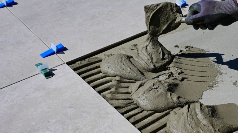 Jointoiement d’un carrelage extérieur